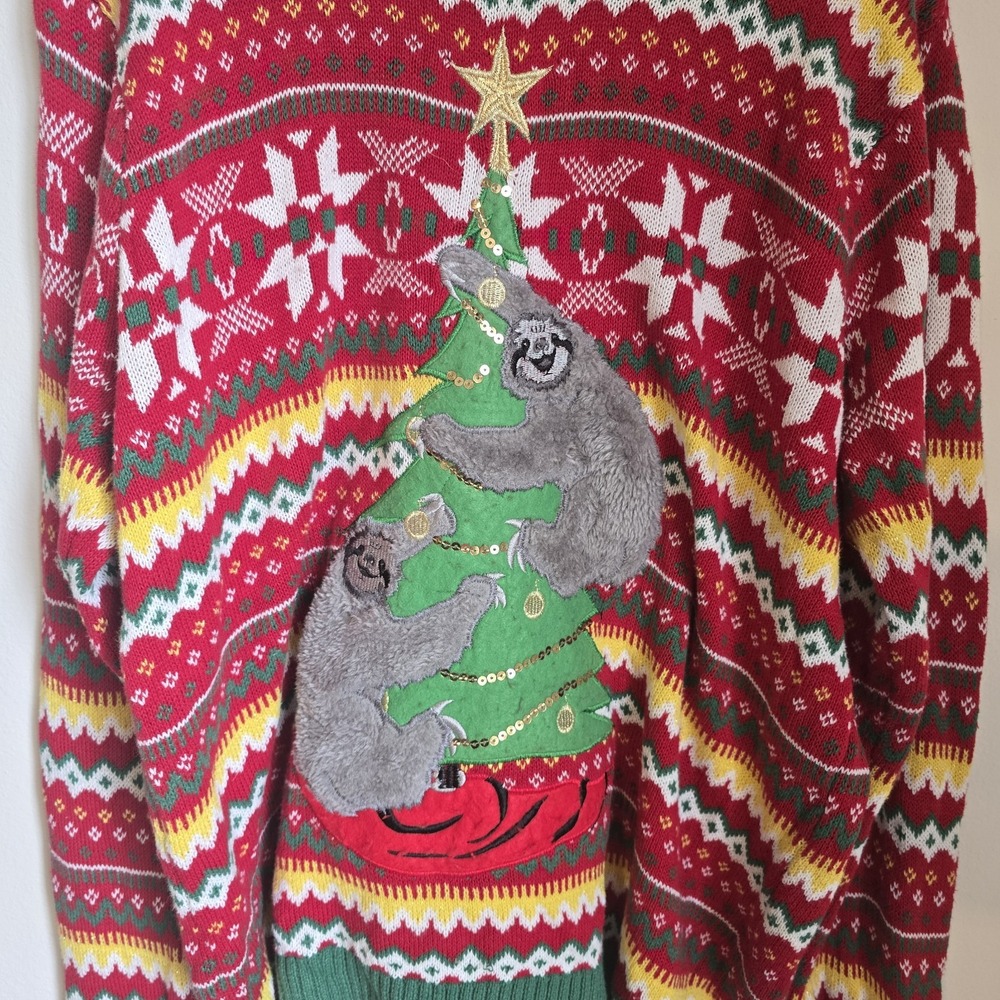 33 Degrees Christmas Sloth Sweater Size Large - Picture 1 of 8
